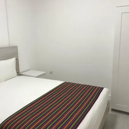 Charming Episode Hostel Lizbona